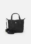 POPPY SMALL TOTE - Ülerinna-kott - black