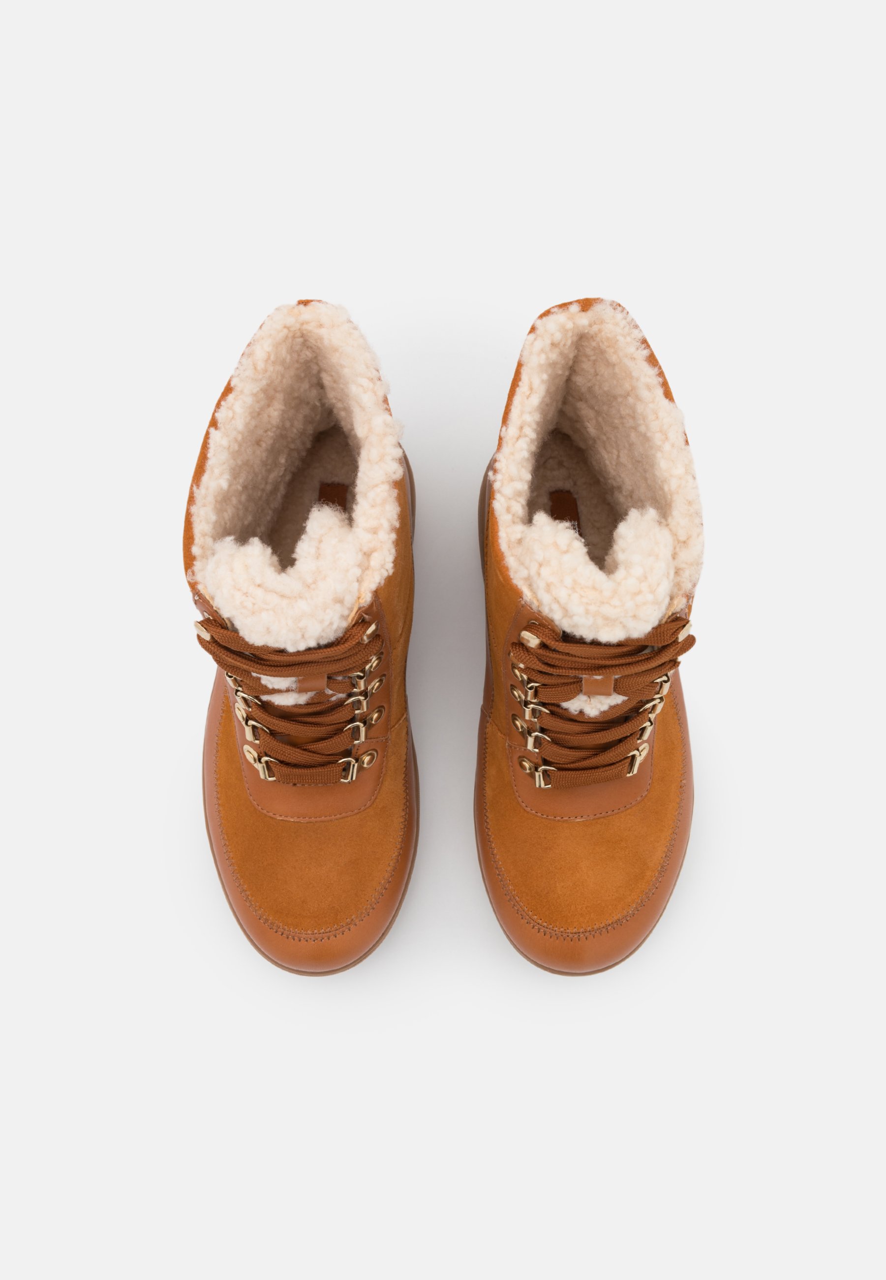 light tan ugg boots