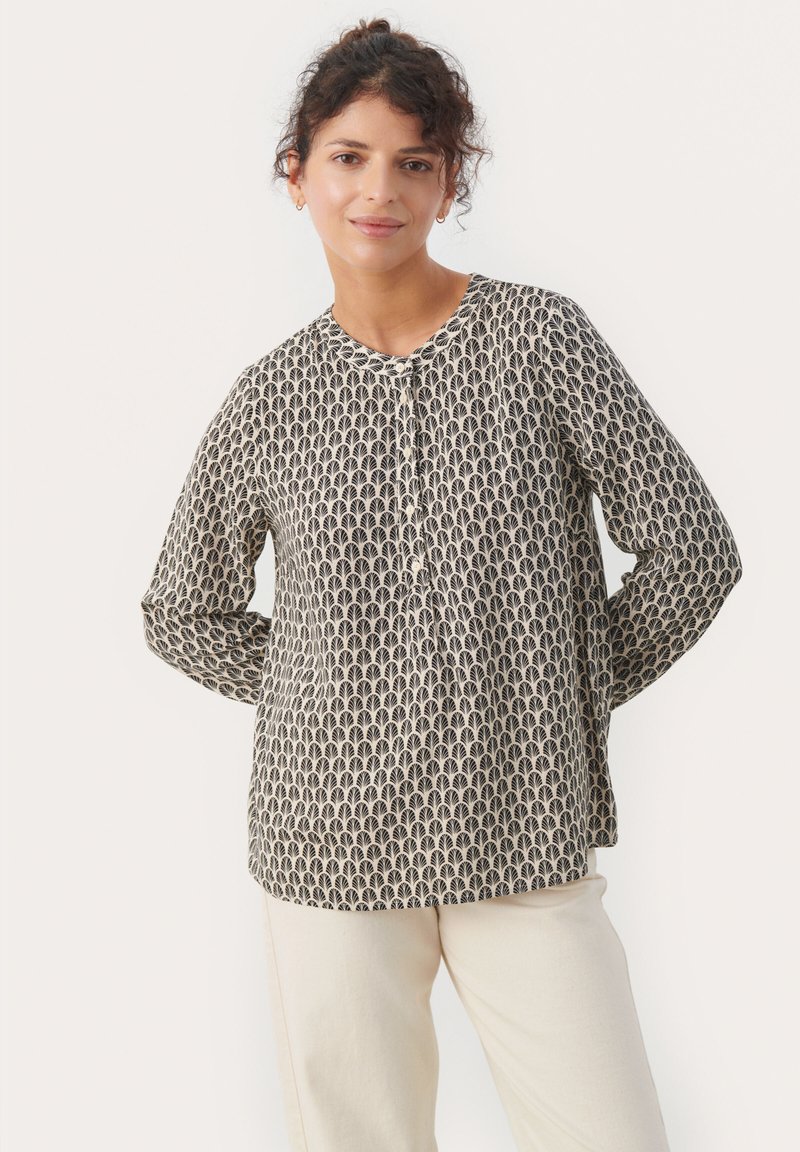 Part Two ANVI - Longsleeve - black graphic leaf print