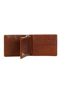 Portafoglio in pelle marrone con più slot per carte, una finestra trasparente per documento d'identità e un compartimento con zipper. Texture liscia e cuciture pulite.