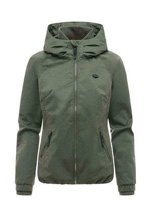 Giacca verde oliva con cappuccio, cerniera frontale, due tasche con cerniera, polsini a costine e una piccola toppa con logo nero sul petto.