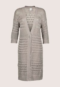 Helles graues, langes gehäkeltes Cardigan mit tiefem V-Ausschnitt, 3/4-langen Ärmeln und strukturiertem Muster. Offene Vorderseite ohne Verschlüssen.