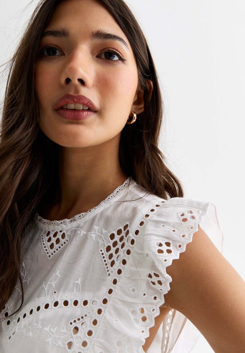 Chemisier New Look Blanc En Coton Avec Col Brodé - Taille S, NEUVE Avec étiquettes