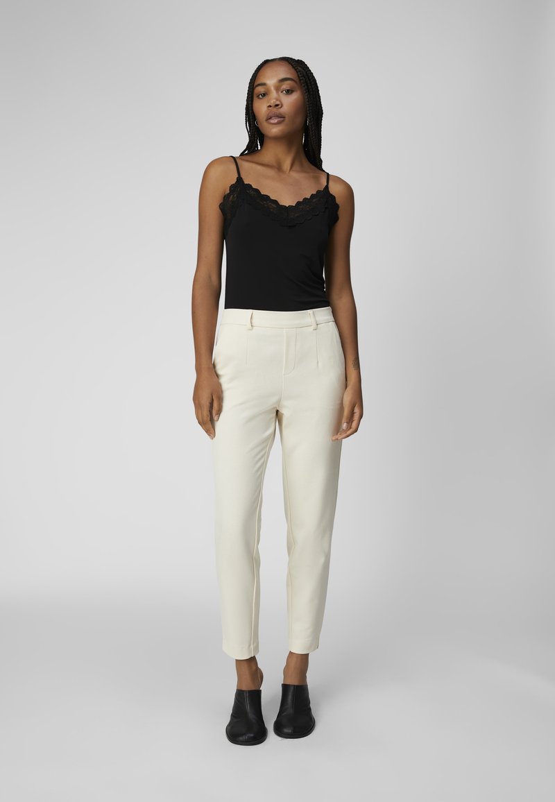 Erkak bilan jinsiy aloqada bolgan ayolning ruscha porno videosi