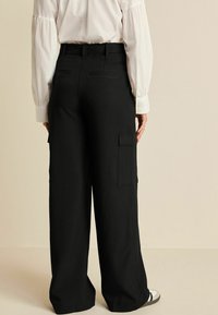 Next SMART BELTED WIDE LEG - Reisitaskuhousut - black