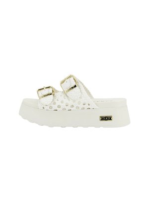 Sandalo con zeppa bianco con cinturini intrecciati traforati, due fibbie dorate e suola spessa con una piccola targhetta con logo del marchio.