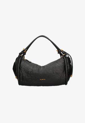 Zwarte gekreukte leren handtas met korte handgreep, gouden accenten, trekkoorddetails en klein goud "CUSTO" logo in het midden aan de voorkant.