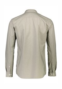 Camicia grigia chiaro a maniche lunghe con colletto alla francese. Realizzata in tessuto morbido con una texture liscia e pieghe laterali sul retro.
