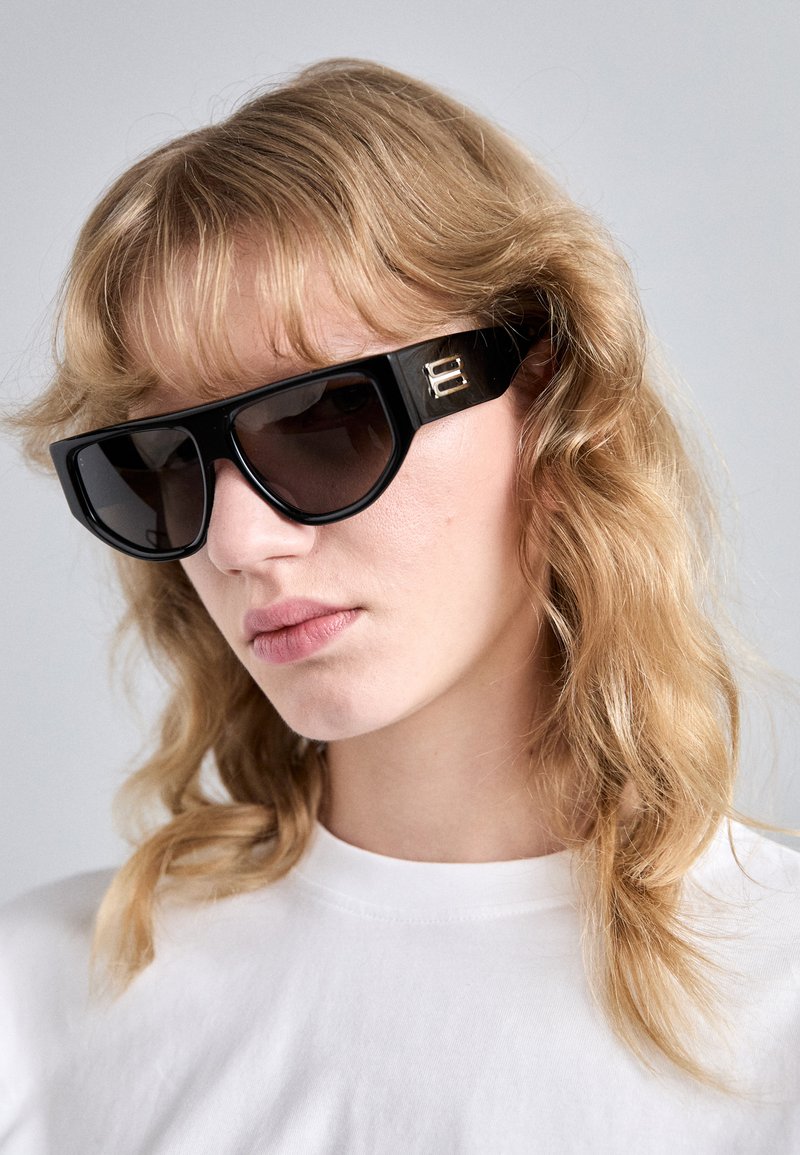 Victoria Beckham Sunglasses - black - Zalando.ie display picture 2