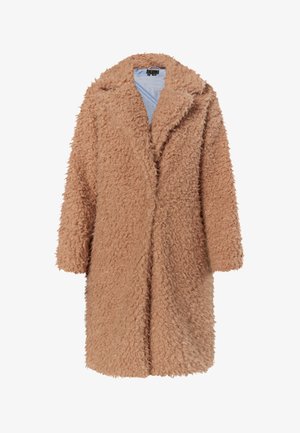 Barna műszőrme kabát hosszú ujjakkal, oversized fazonnal, állítható gallérral és texturált felülettel. Megjegyzés: gombmentes, világoskék bélés látható.