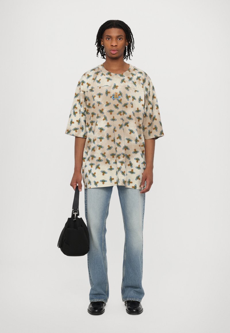 Vivienne Westwood - RESCUE UNISEX - T-shirts med print - sand, Forstørre