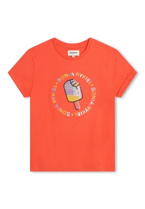 T-shirt in cotone color corallo con una grafica di un ghiacciolo circondato da testo multicolore, con maniche corte e scollatura rotonda.
