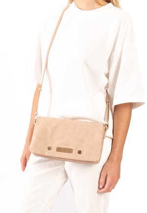 CLIO GOLDBRENNER Schoudertas - sand