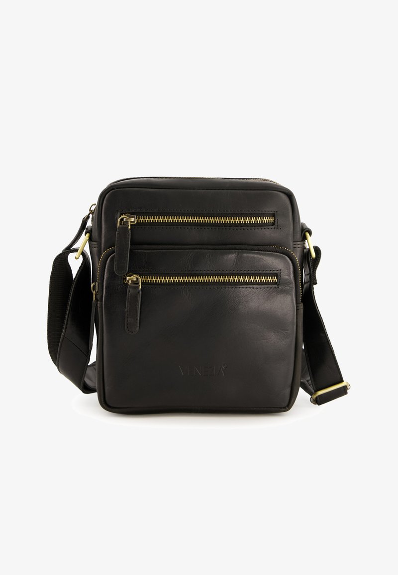 Černá kožená křížová taška s dvěma předními zipovými kapsami, zlatými akcenty a odnímatelným popruhem. Hladký povrch, obdélníkový tvar.