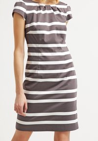 comma Robe de jour - grey