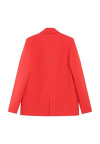 Blazer sartoriale rosso brillante con maniche lunghe, spacchetto unico sul retro e colletto strutturato, mostrato di spalle su sfondo bianco.