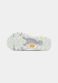 Vibram-buitenzool met een textuur en een multidirectioneel looppatroon; hoofdzakelijk wit met subtiele lavendel- en oranjeaccenten.
