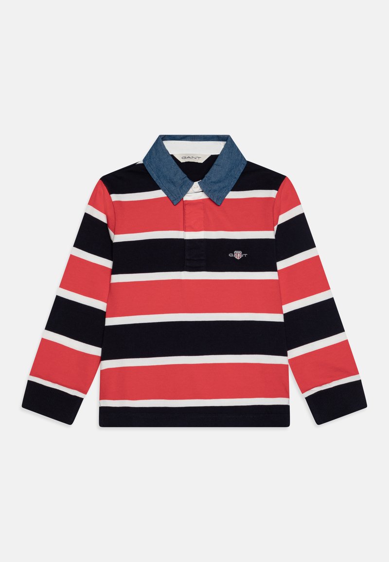 Langermet polo skjorte med røde, marineblå og hvite horisontale striper, med en denimkrage og et brodert logo på brystet.
