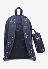 Abercrombie & Fitch PENCIL BAG BACKPACK SET UNISEX - Skolväska set - indigo