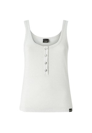 Top sin mangas de color gris claro, con canalé y escote redondeado, que presenta una tapeta de botones con cuatro botones y una etiqueta de logo en el dobladillo.