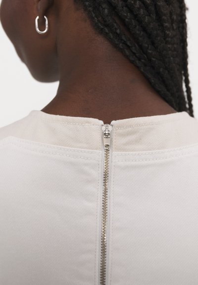 Sportmax YANG - Denimové šaty - white