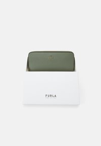 Furla CAMELIA XL ZIP AROUND SLIM - Lompakko - cactus