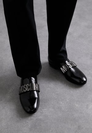 MOSCHINO SCARPA UOMO - Παπούτσια χωρίς κορδόνια - nero