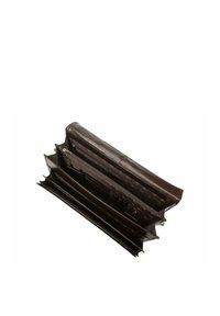 Bruine leren portemonnee met meerdere vakken, ritsgedeelten en verfijnde binnenafwerking. Voorzien van accenten in goudkleurig metaal.