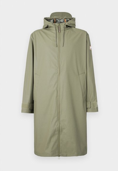 Maison Kitsuné RAIN CLOAK UNISEX - Parka - laurel green
