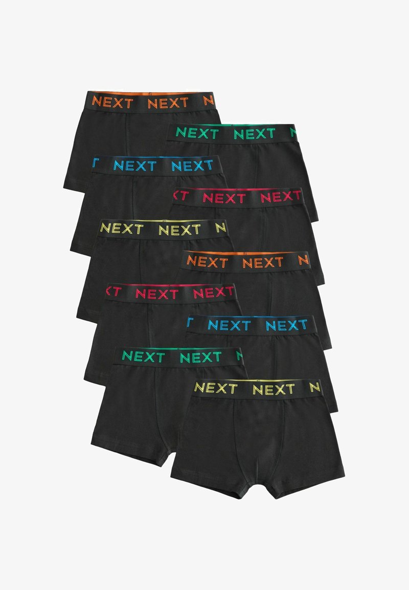 Negen paar zwarte boxershorts met taillebanden in verschillende kleuren, elk met het woord NEXT herhaald op de tailleband.