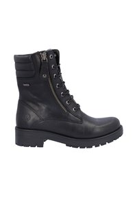 Botín de cuero negro hasta el tobillo con un upper texturizado, suela de goma plana, cremallera frontal y diseño de cordones con ojetes y acentos plateados.