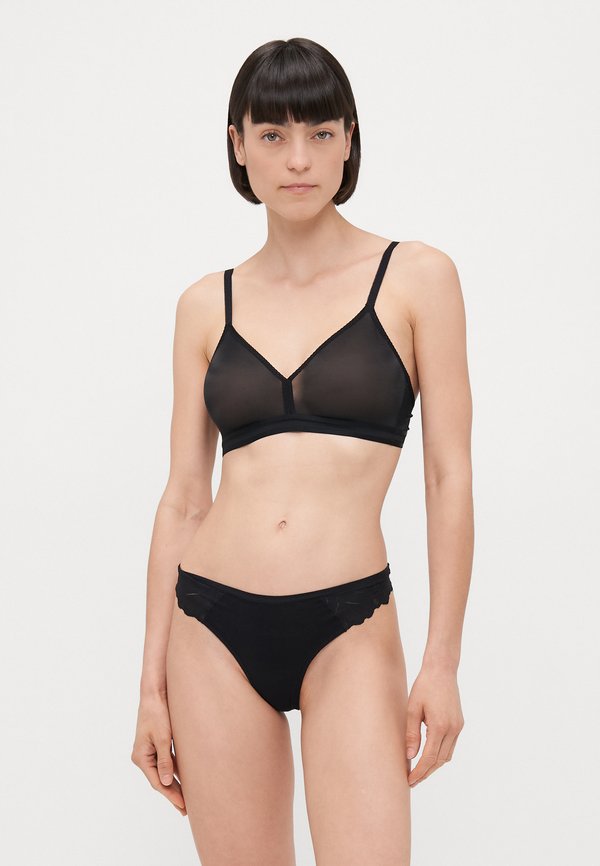 GLOSSIES NON WIRED BRALET - Triangle bra3