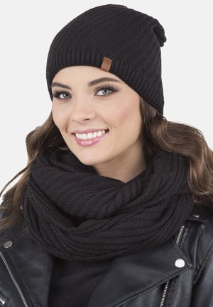 7017 BEANIE AND SCARF SET - Tubehalstørklæder - black
