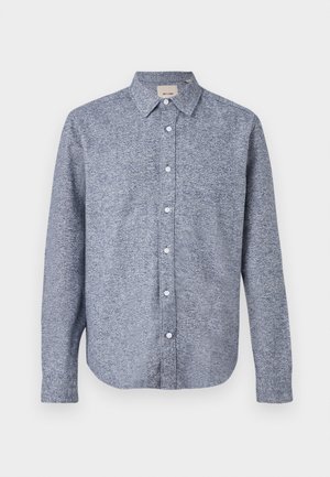 Camisa de manga longa com botões em padrão salpicado azul escuro e azul claro, material em algodão, gola clássica e barra arredondada.