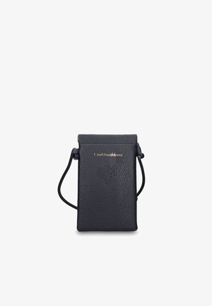 Piccola borsa a tracolla in pelle nera texturizzata con logo GianMarco Venturi e design traforato sottile sul davanti.