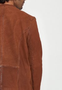 Maze Nahkatakki - cognac