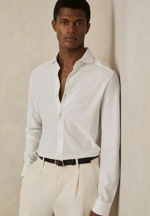 REGULAR FIT - STRIPE - Skjorter - white