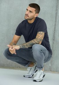 Street One MEN IN UNIFARBE - Camiseta básica - blau