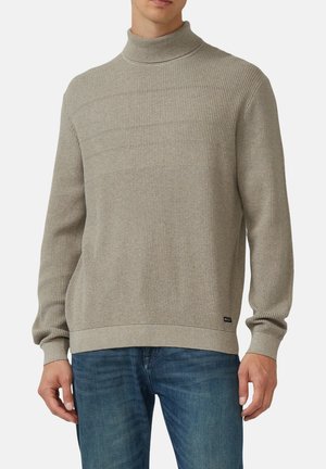 - Sweter