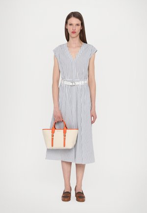 MOORE - Handtasche - orange punch
