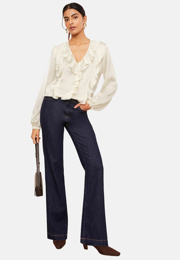 REGULAR FIT CRINKLE RUFFLE FRONT  - Bluse - ivory