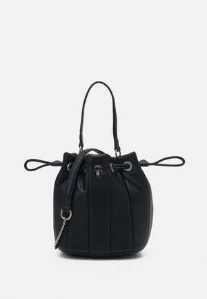 K/IKONIK KUILT BUCKET - Kabelka - black
