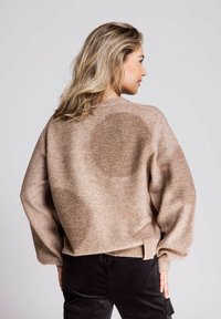 Zhrill Strickpullover - pine bark