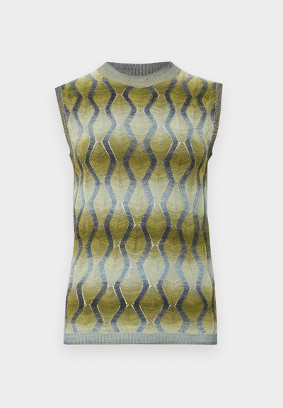 Αμάνικη πλεκτή μπλούζα με ψηλό γιακά σε πράσινο και μπλε βαθμιαίο χρώμα με κάθετο κυματιστό ριγέ μοτίβο και ριμπ τελειώματα.