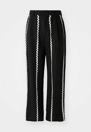 Sister Jane BOUGIE RIC RAC TROUSERS UNISEX - Stoffhose - black