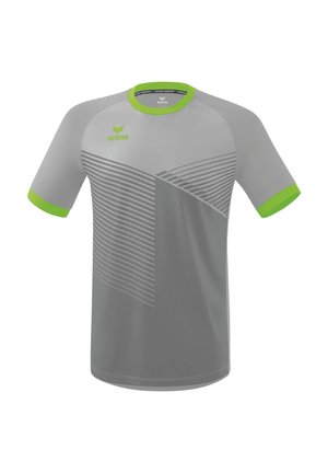 Grijze sport t-shirt met korte mouwen, voorzien van een groene accent bij de kraag en mouwen, en lichtgrijze diagonale strepen over de voorkant.