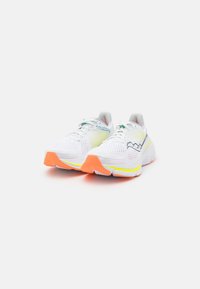 Saucony GUIDE 17 - Scarpe da corsa su strada - white/black