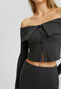 Bershka Kofta - mottled dark grey