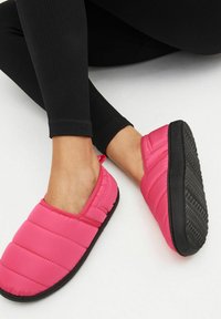 Next WATER REPELLENT QUILTED - Tohvelit - pink