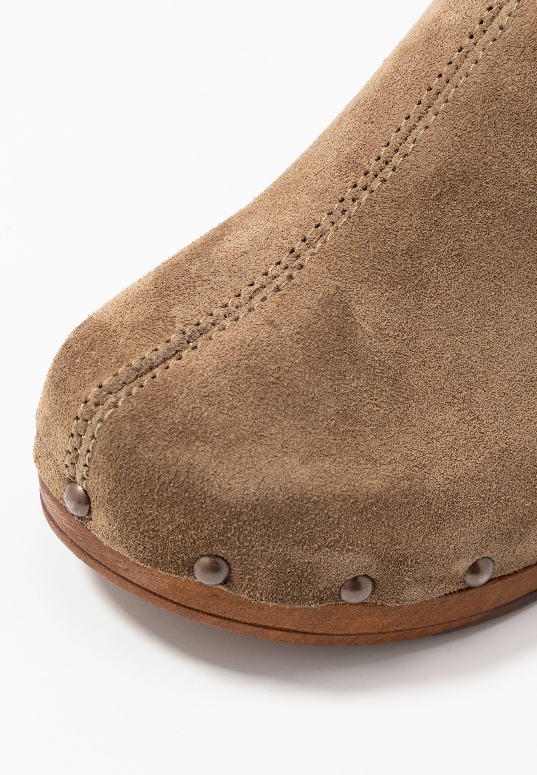 Levi's® MARTHA MULE - Zuecos - dark khaki/caqui - Zalando.es